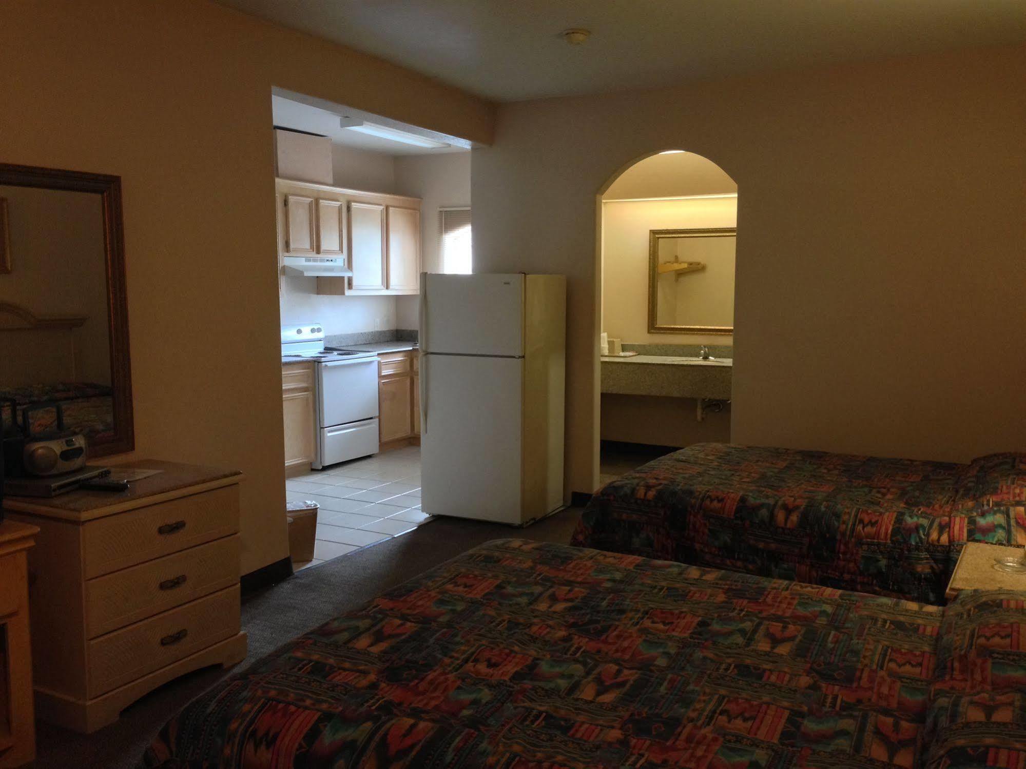 Camelot Inn & Suites Highway 290/Northwest Freeway Jersey Village Esterno foto
