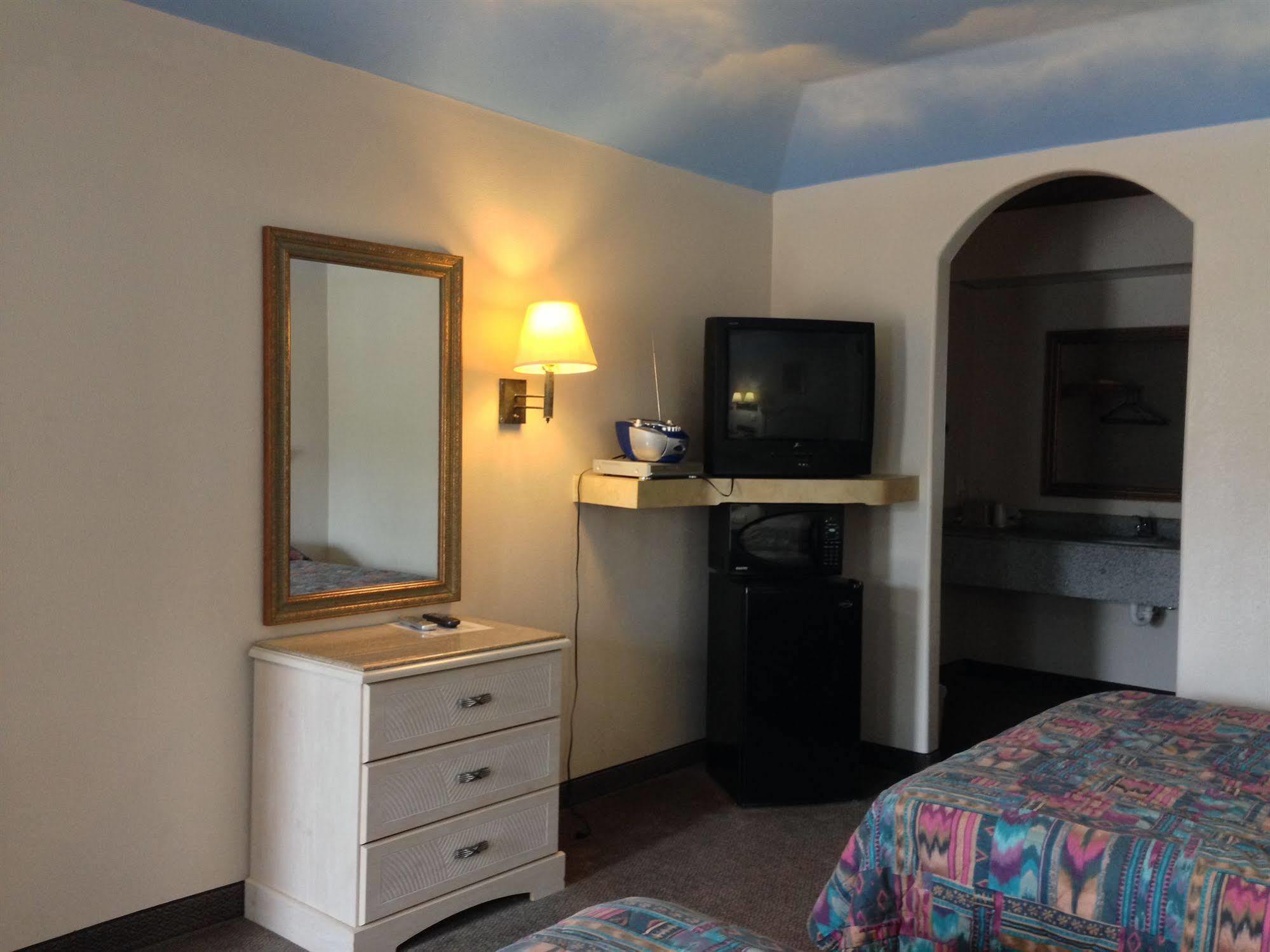 Camelot Inn & Suites Highway 290/Northwest Freeway Jersey Village Esterno foto